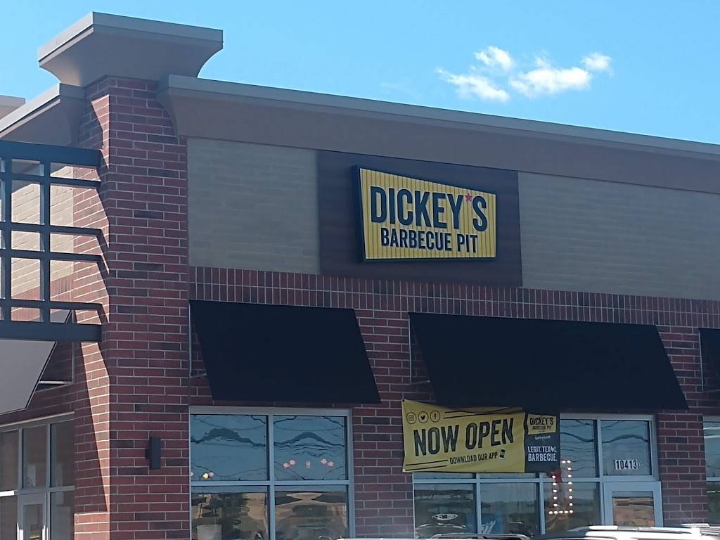 Dickeys Barbecue Pit | restaurant | 10413 Fremont Pike Suite A, Perrysburg, OH 43551, USA | 5673318623 OR +1 567-331-8623