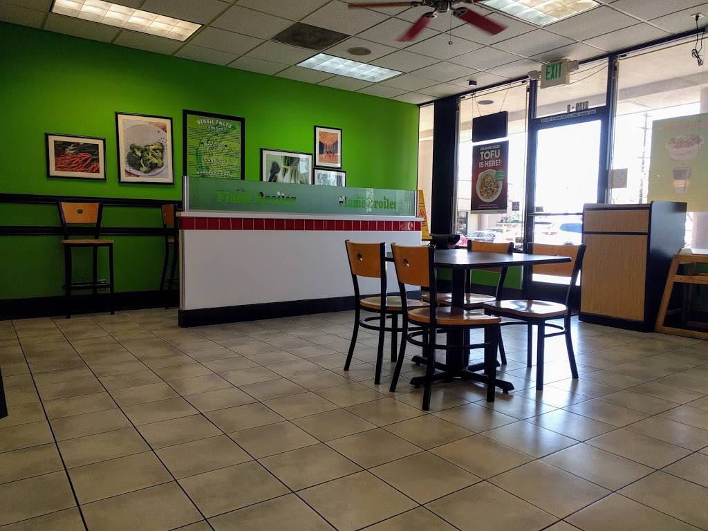 Flame Broiler | restaurant | 2139 N Tustin St #2, Orange, CA 92865, USA | 7142799970 OR +1 714-279-9970
