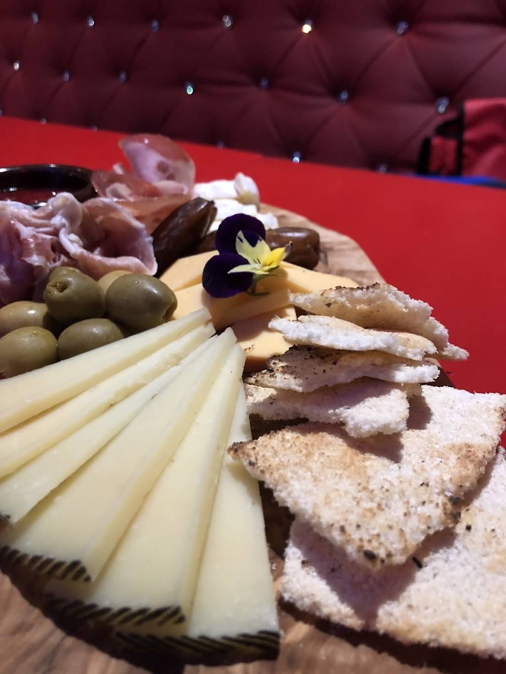 Areitos | restaurant | 2510 Valentine Ave, Bronx, NY 10458, USA | 7186180334 OR +1 718-618-0334