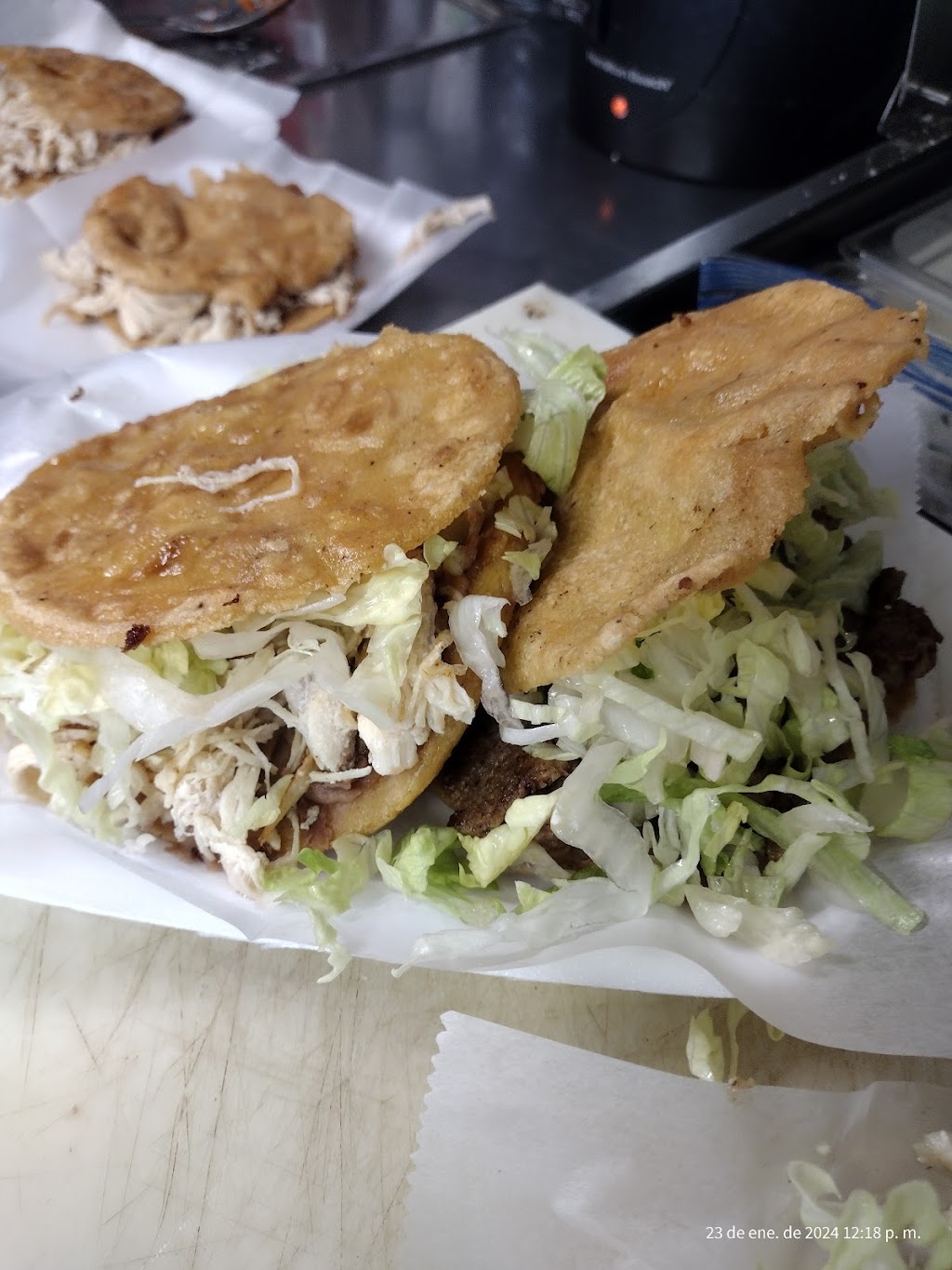 Mis 4 Amores | restaurant | 2344 W 47th St, Chicago, IL 60609, USA | 7739341902 OR +1 773-934-1902