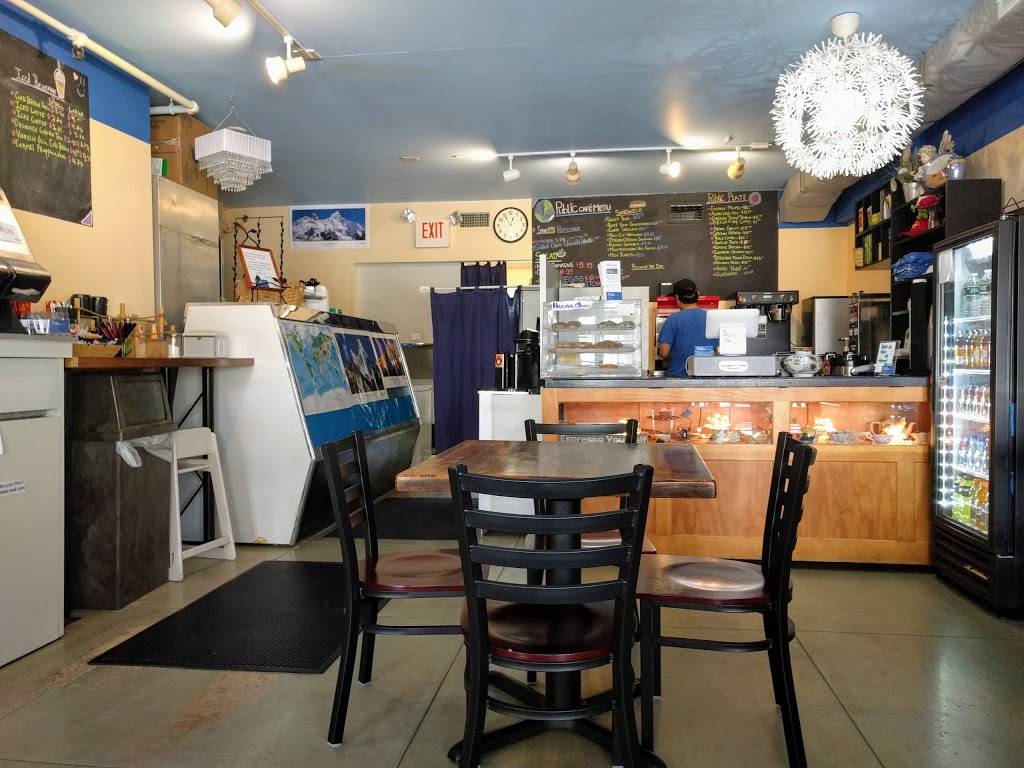 Public cafe | restaurant | 641 Main St, Chatham, MA 02633, USA | 5084448833 OR +1 508-444-8833