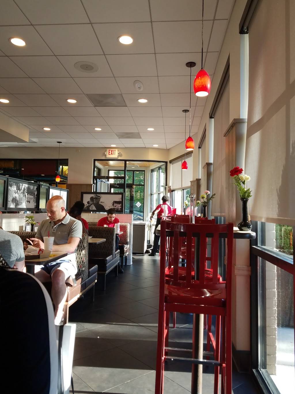 Chick-fil-A | restaurant | 4916 Poplar Ave, Memphis, TN 38117, USA | 9018200505 OR +1 901-820-0505