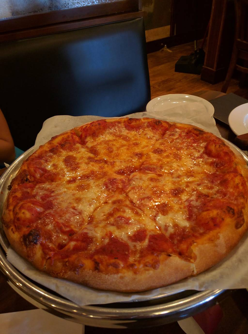 Luccis Pizza & Pasta | restaurant | 3510 PA-130, Irwin, PA 15642, USA | 7247444262 OR +1 724-744-4262