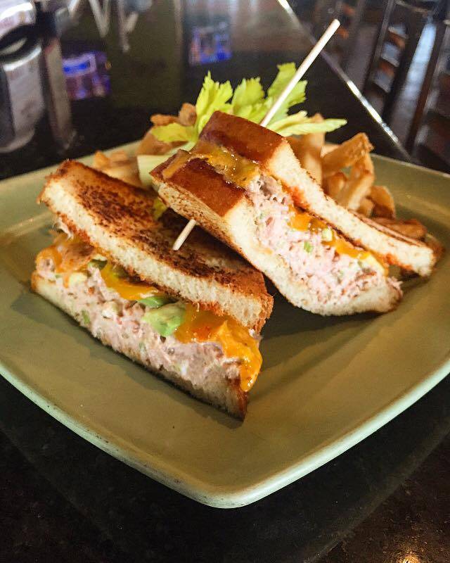 Lopez & Leftys | restaurant | 1759 S Claudina Way, Anaheim, CA 92805, USA | 7143000000 OR +1 714-300-0000
