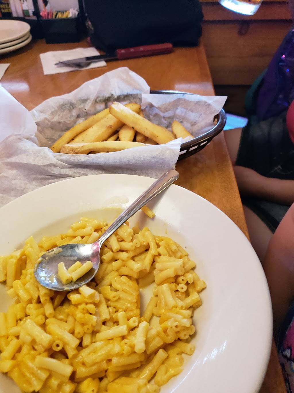 Texas Roadhouse | restaurant | 15150 Veterans Memorial Pkwy, Wentzville, MO 63385, USA | 6363277225 OR +1 636-327-7225