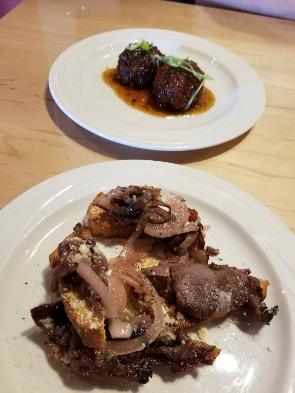 Pats | restaurant | 1200 Hartford Ave, Johnston, RI 02919, USA | 4012731444 OR +1 401-273-1444