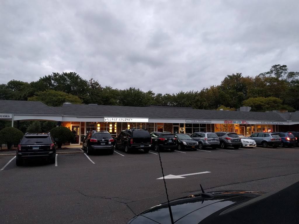 Little Nicks Pizza & Pasta | restaurant | 14 Chestnut Hill Rd, Norwalk, CT 06851, USA | 2038498419 OR +1 203-849-8419