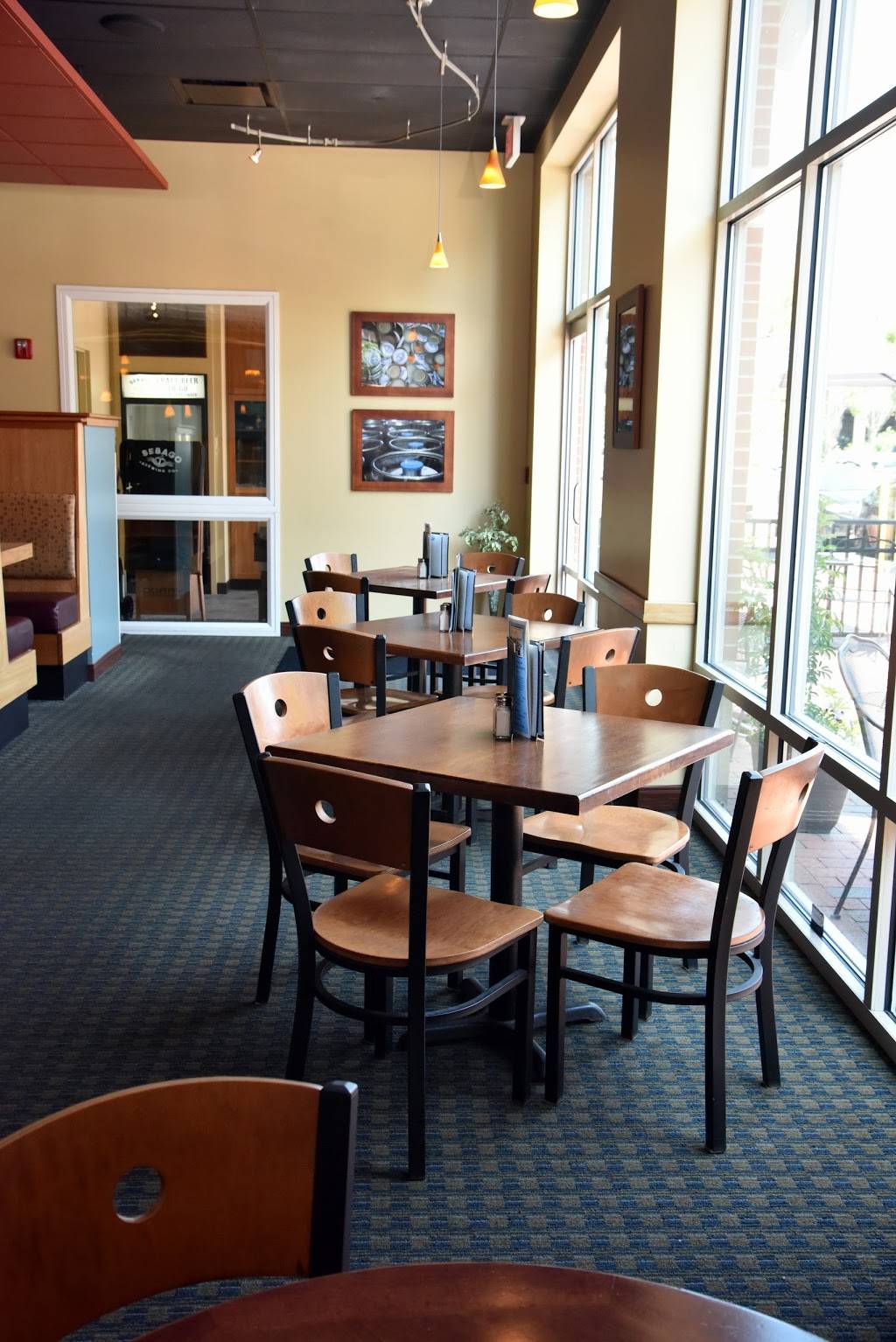 Sebago Brewing Company | restaurant | 211 Fore St, Portland, ME 04101, USA | 2077752337 OR +1 207-775-2337