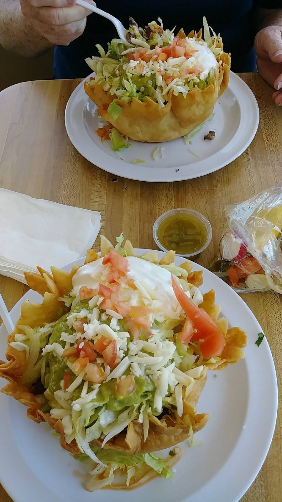 Los Tucanes Taqueria | restaurant | 1230 Baker St, Bakersfield, CA 93305, USA | 6618610104 OR +1 661-861-0104