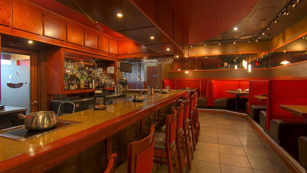 The Melting Pot | restaurant | 888 W Big Beaver Rd, Troy, MI 48084, USA | 2483622221 OR +1 248-362-2221