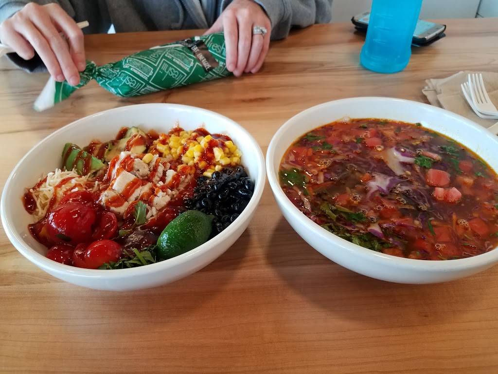 Freshii | restaurant | 22026 US-281 #101, San Antonio, TX 78258, USA | 2107143783 OR +1 210-714-3783