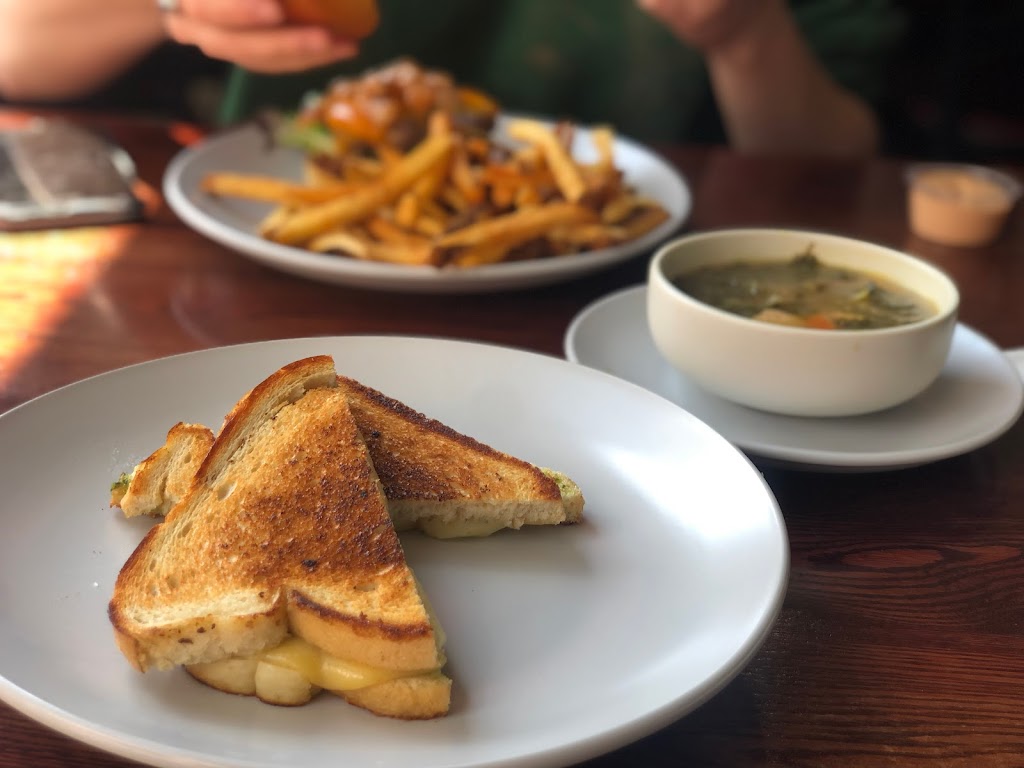 Christophers Farm Goods & Provisions | restaurant | 128 E Market St, Cadiz, OH 43907, USA | 7403204165 OR +1 740-320-4165