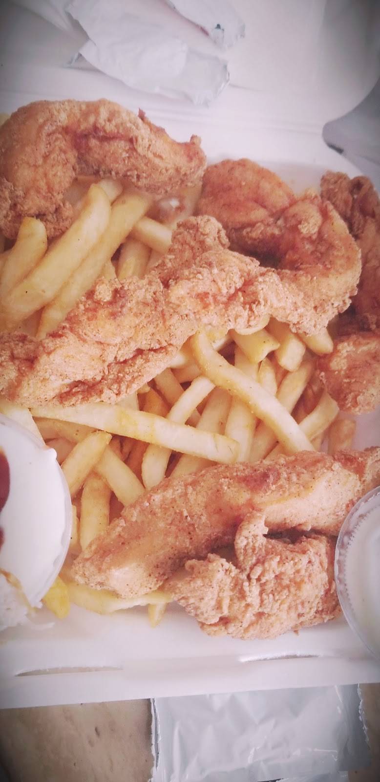 Toms Original Super Burgers | restaurant | 9750 Sierra Ave, Fontana, CA 92335, USA | 9094289967 OR +1 909-428-9967