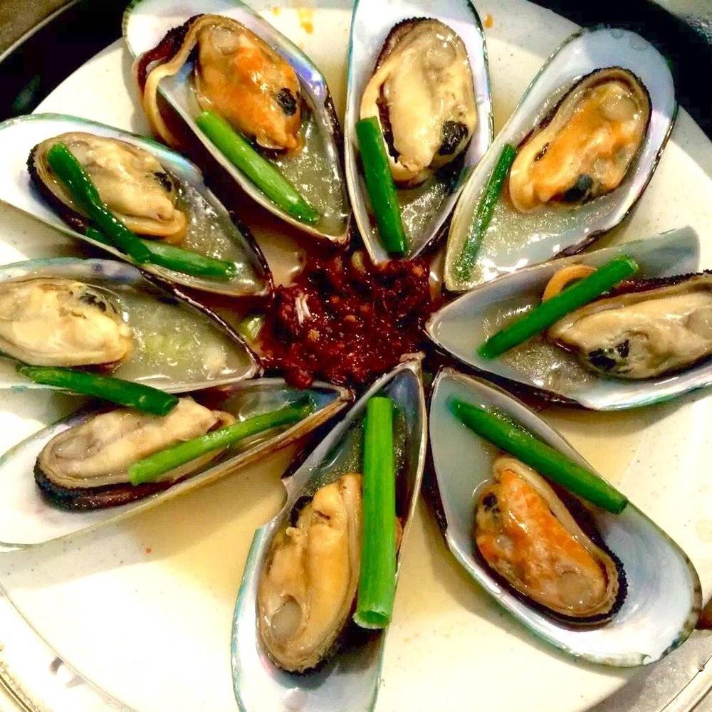 Eabyss | restaurant | 20201 US-441, High Springs, FL 32643, USA | 3864549757 OR +1 386-454-9757