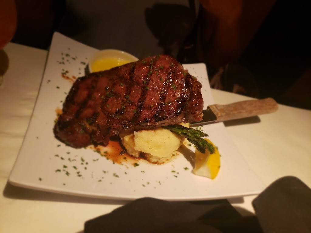 The Motown Bistro | restaurant | 2735 Russell St, Detroit, MI 48207, USA | 3135672811 OR +1 313-567-2811