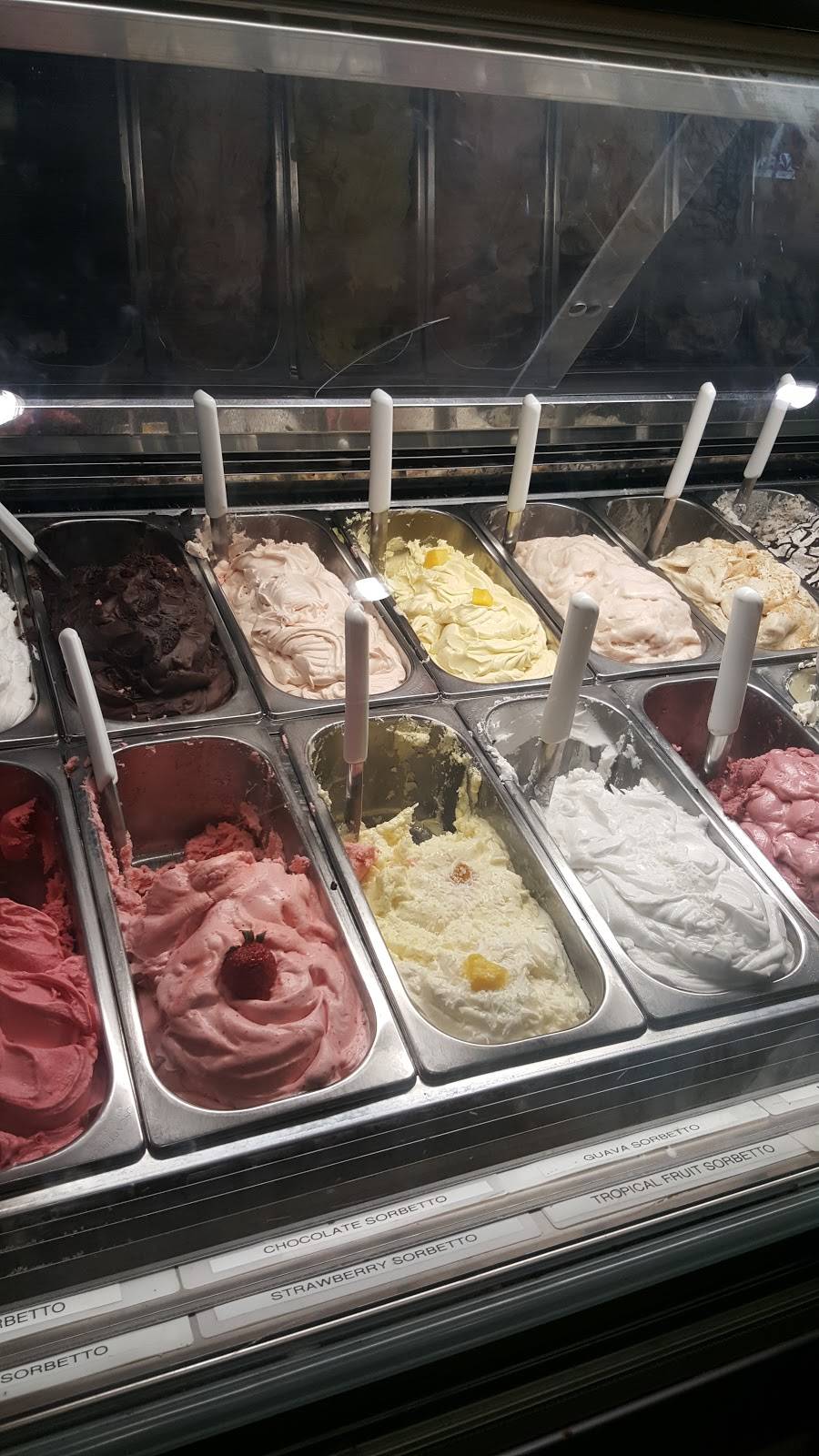 Mangiamo Gelato Caffe | cafe | 122 Main St, Huntington Beach, CA 92648, USA | 7145365388 OR +1 714-536-5388