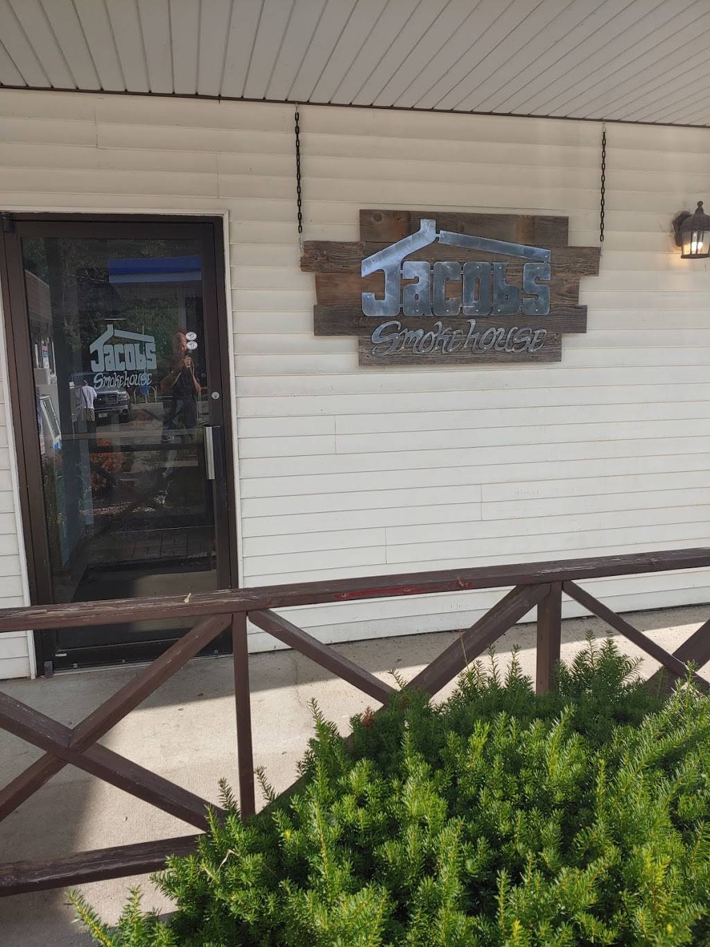 Jacobs Smokehouse | restaurant | 7850 McHenry St, Burlington, WI 53105, USA | 2625396029 OR +1 262-539-6029