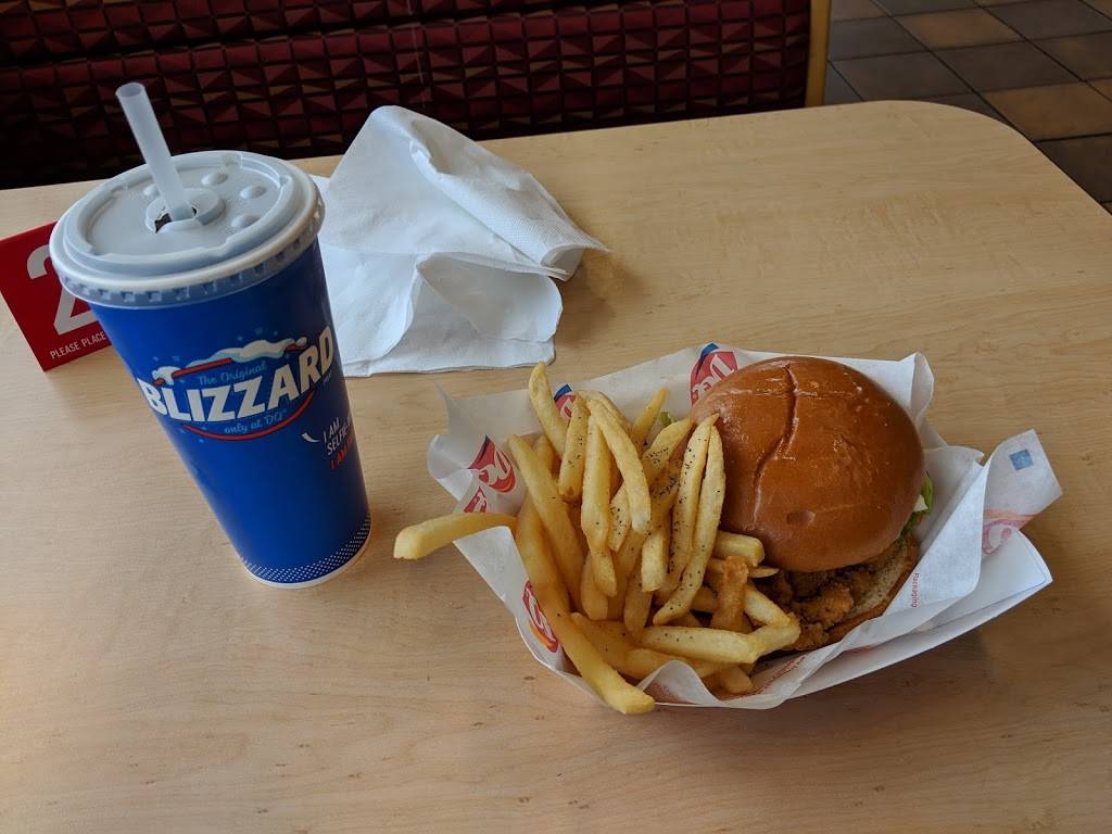 Dairy Queen Grill & Chill | restaurant | 9656 Bluegrass Pkwy, Louisville, KY 40299, USA | 5024930878 OR +1 502-493-0878