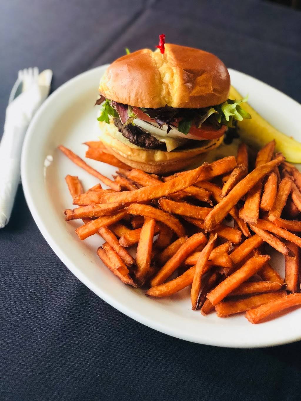 The Crossing | restaurant | 14 Province St, Richford, VT 05476, USA | 8028483393 OR +1 802-848-3393