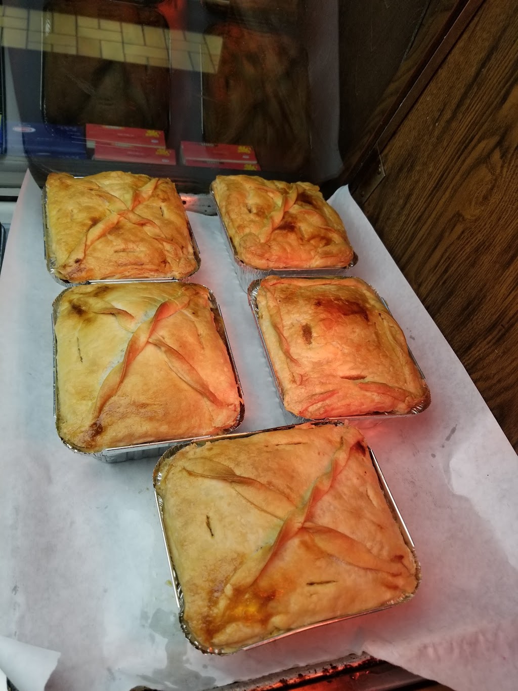 Neighbors Deli & Catering | restaurant | 400 Park Blvd, Massapequa Park, NY 11762, USA | 5167989727 OR +1 516-798-9727