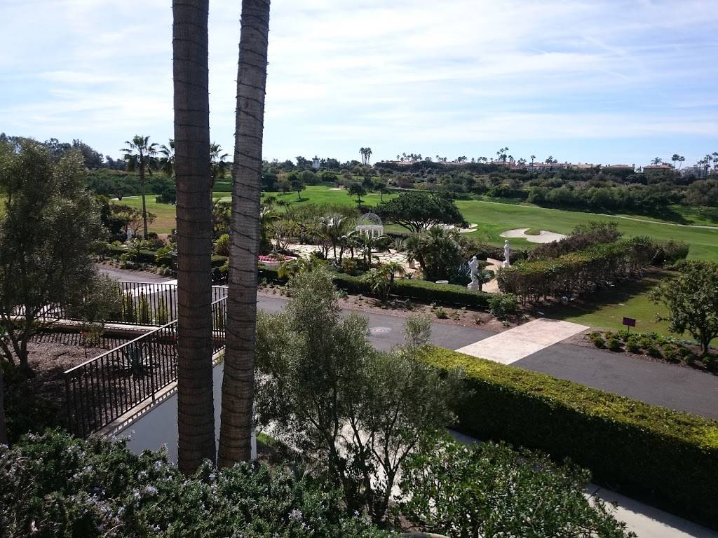 Club 19 Restaurant | restaurant | 1 Monarch Beach Resort N, Dana Point, CA 92629, USA | 9492343200 OR +1 949-234-3200