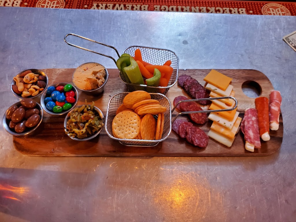 Grahams Grill 3 | restaurant | 2149 Jerry Murphy Rd, Pueblo, CO 81001, USA | 7196969628 OR +1 719-696-9628