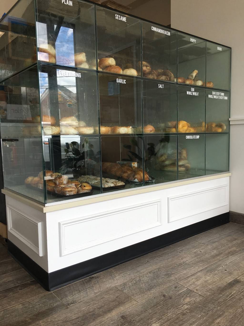 Hot Bagels Brooklyns Finest | bakery | 368 Broad St, Red Bank, NJ 07701, USA | 7328421397 OR +1 732-842-1397