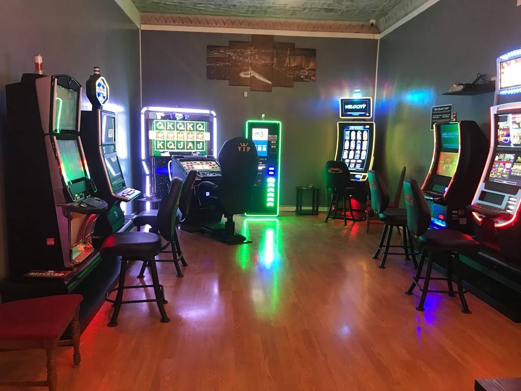 Ottawa Slots | restaurant | 725 Fulton St, Ottawa, IL 61350, USA | 8153135945 OR +1 815-313-5945