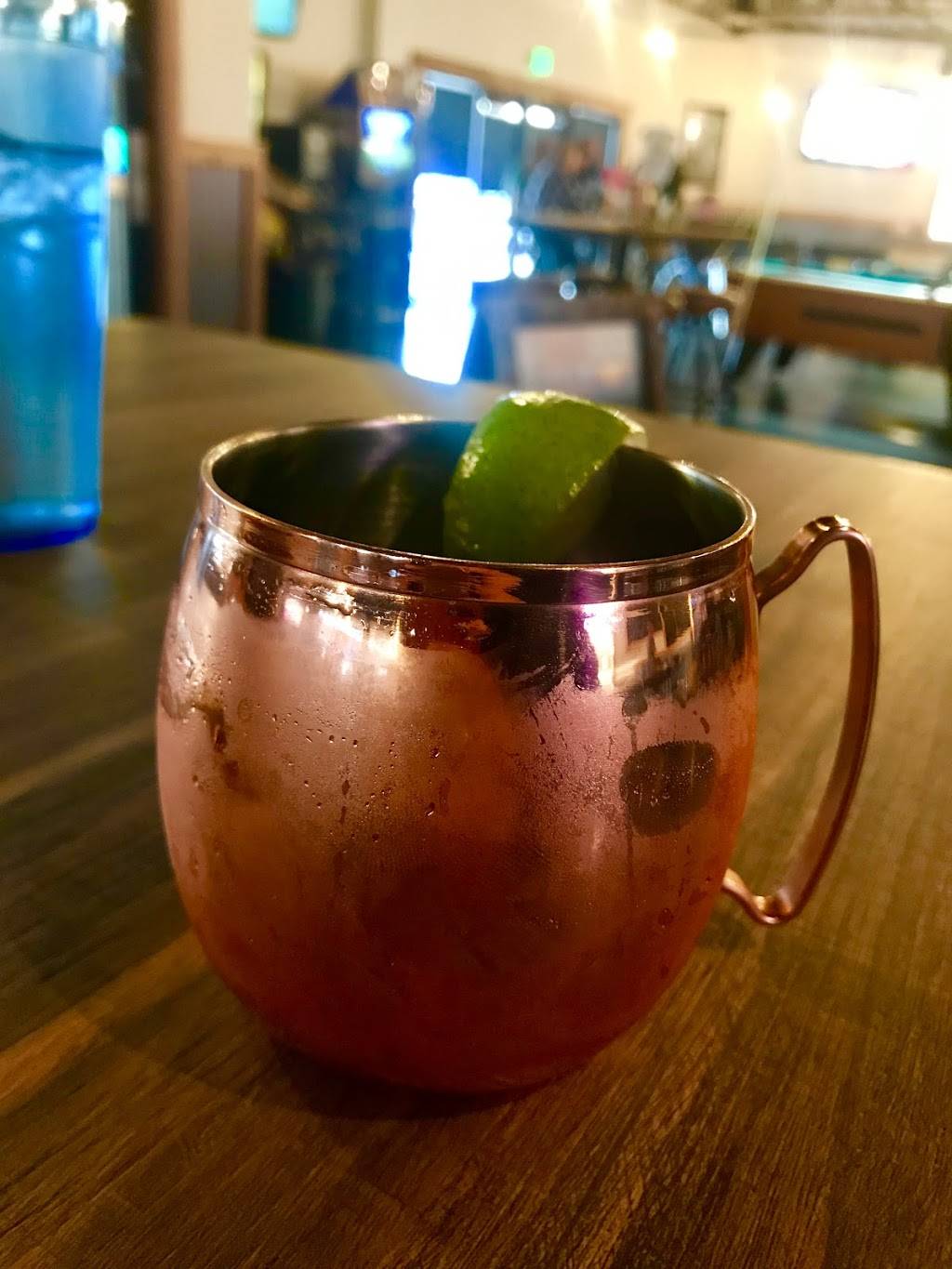 UpTrail Sports Bar & Grill | restaurant | 560 Silverthorne Ln, Silverthorne, CO 80498, USA | 9703930019 OR +1 970-393-0019