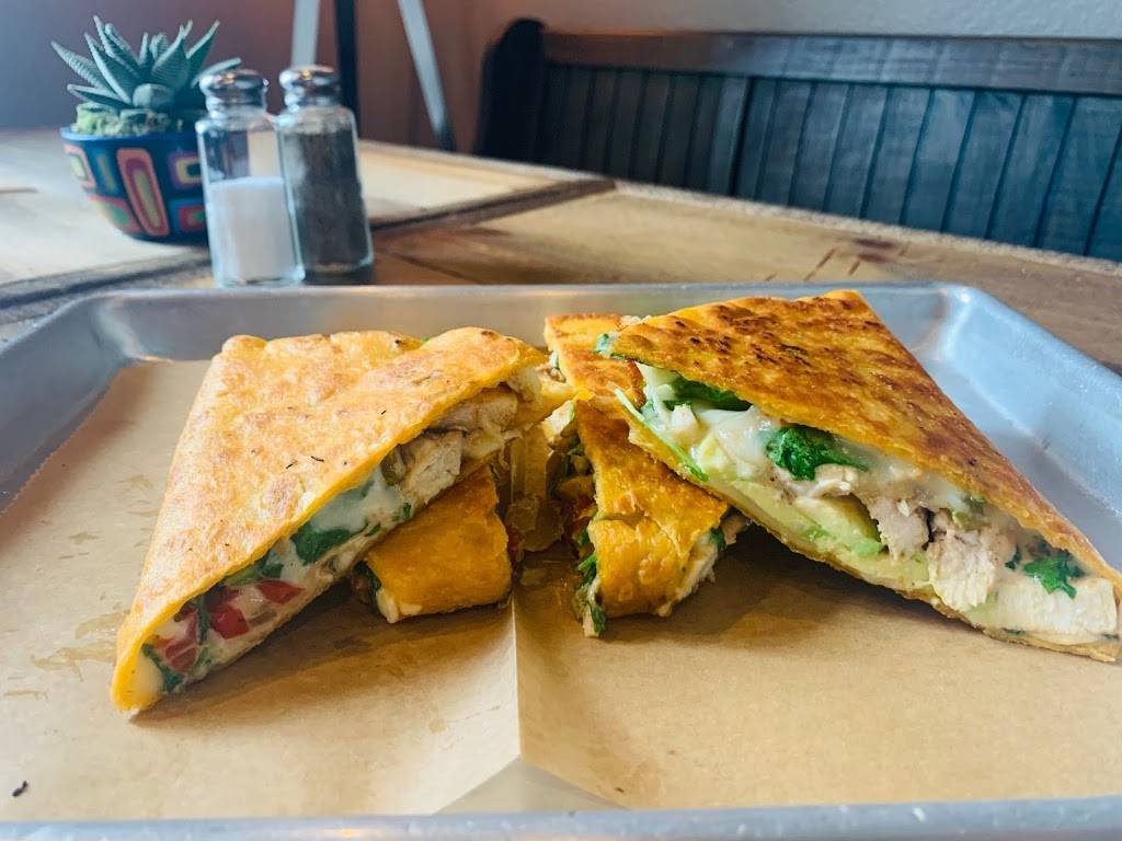 Tilted Cafe | restaurant | 142 N Main St, Hiawassee, GA 30546, USA | 7069703535 OR +1 706-970-3535