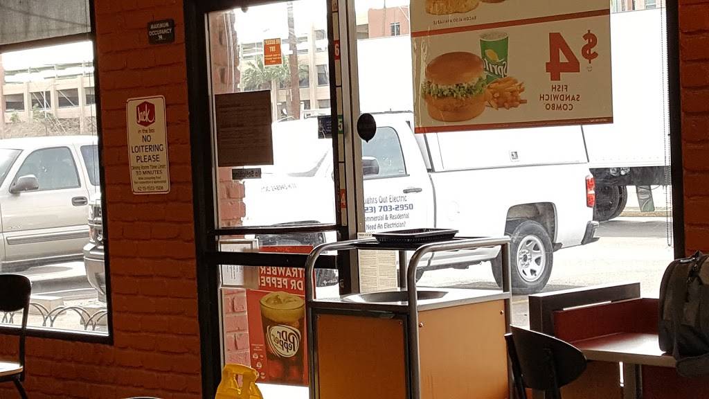 Jack in the Box | restaurant | 141 N Arizona Ave, Chandler, AZ 85225, USA | 4809637187 OR +1 480-963-7187