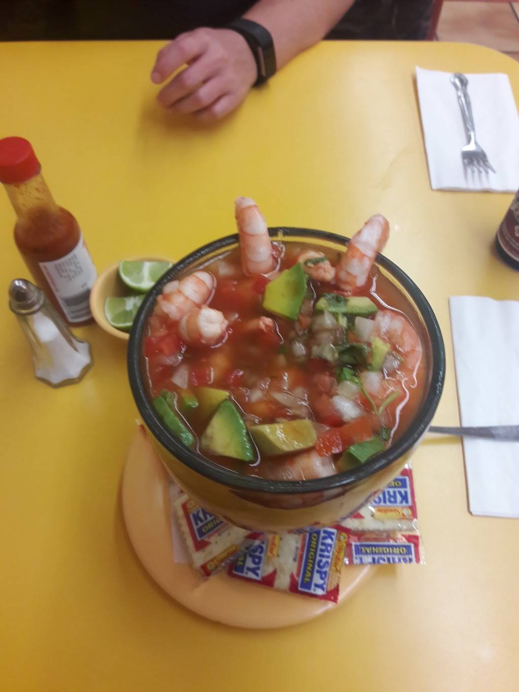 MARISCOS EL 7 MARES | restaurant | 12202 Paramount Blvd, Downey, CA 90242, USA | 5628698494 OR +1 562-869-8494