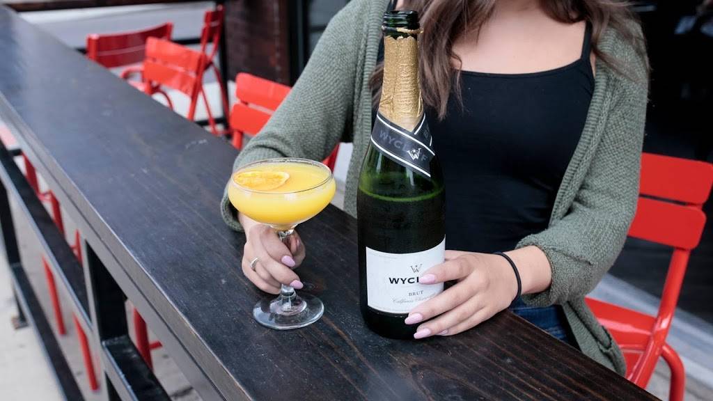 Hadleys Bar + Kitchen | restaurant | 260 S 4th St, Columbus, OH 43215, USA | 6142223022 OR +1 614-222-3022