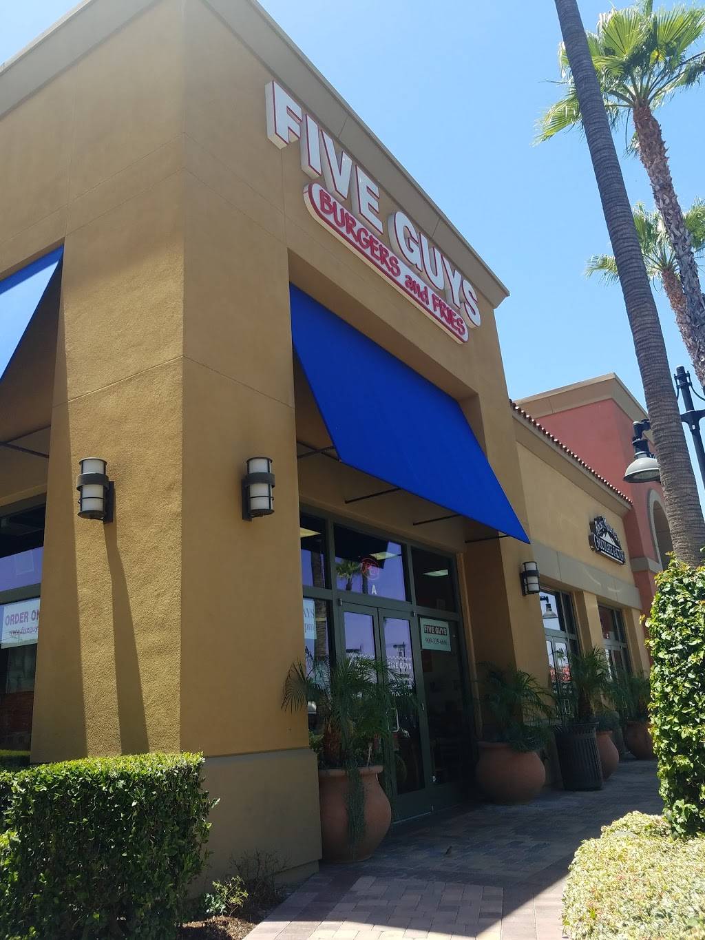Five Guys | meal takeaway | 10060 Alabama St, Redlands, CA 92374, USA | 9093356666 OR +1 909-335-6666