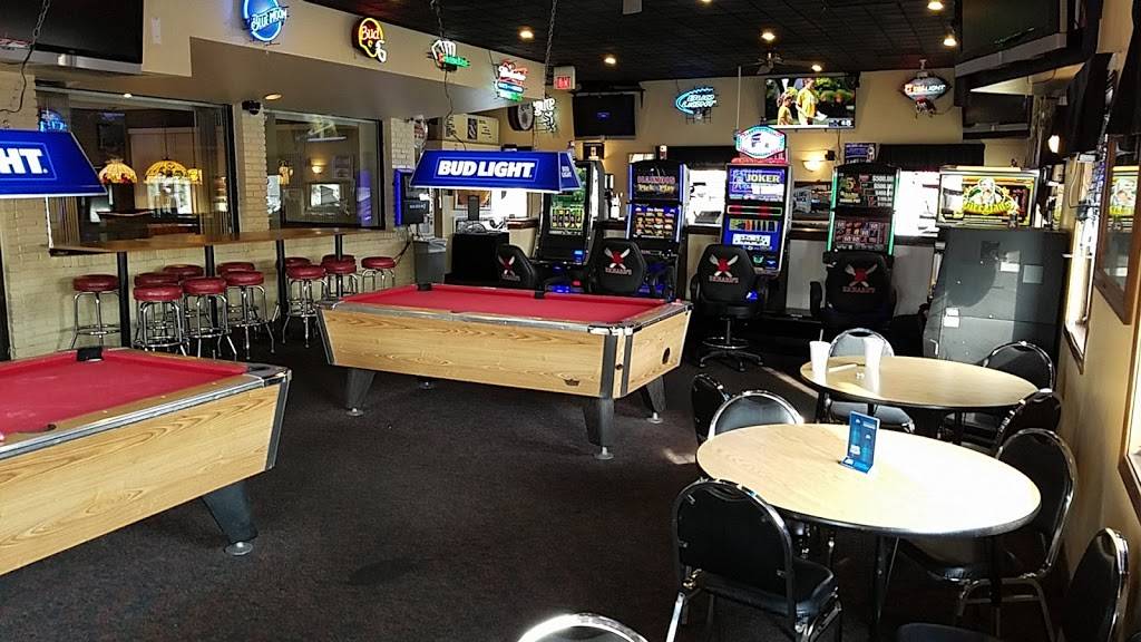 Richards Chicken & Ribs | restaurant | 900 W Rollins Rd, Round Lake Beach, IL 60073, USA | 8475466900 OR +1 847-546-6900