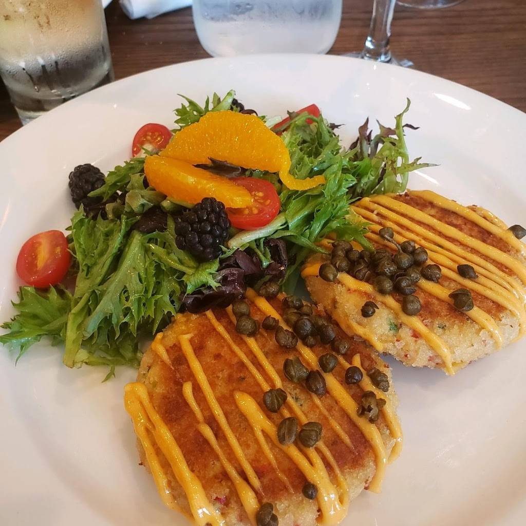 Dakota 94 | restaurant | 5304 W Devon Ave, Chicago, IL 60646, USA | 7738676494 OR +1 773-867-6494