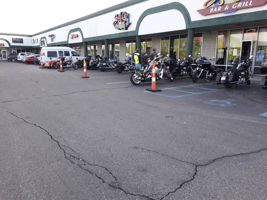 Scooters Bar & Grill | restaurant | 6004 Torrey Rd, Flint, MI 48507, USA | 8106556884 OR +1 810-655-6884