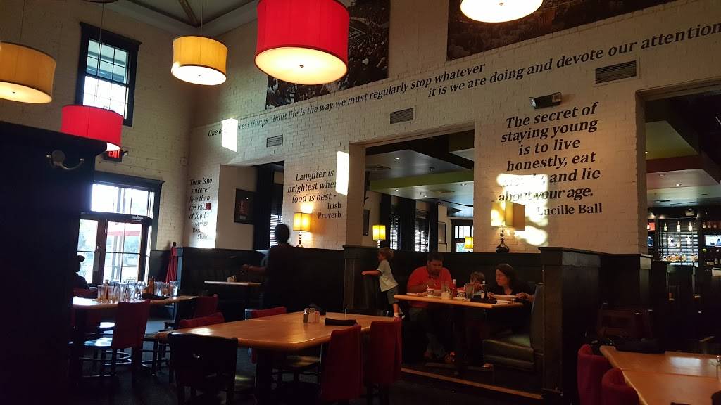 Central Station Grill | restaurant | 200 S Montgomery St, Starkville, MS 39759, USA | 6623236062 OR +1 662-323-6062