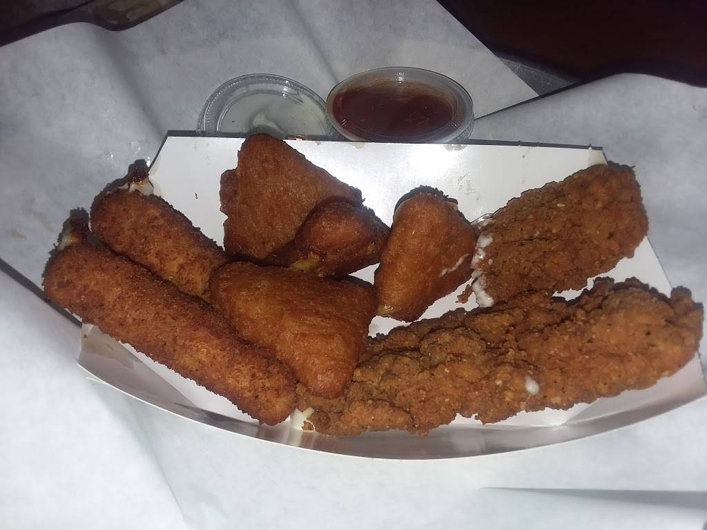 Outlaws | restaurant | 6705 E Cave Creek Rd, Cave Creek, AZ 85331, USA | 4804883785 OR +1 480-488-3785