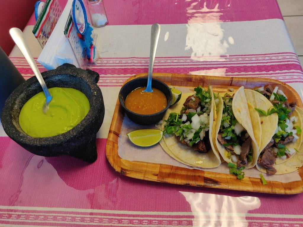 El Mexicanito 1 | restaurant | 1691 Park Ave, Bridgeport, CT 06604, USA | 2033678427 OR +1 203-367-8427