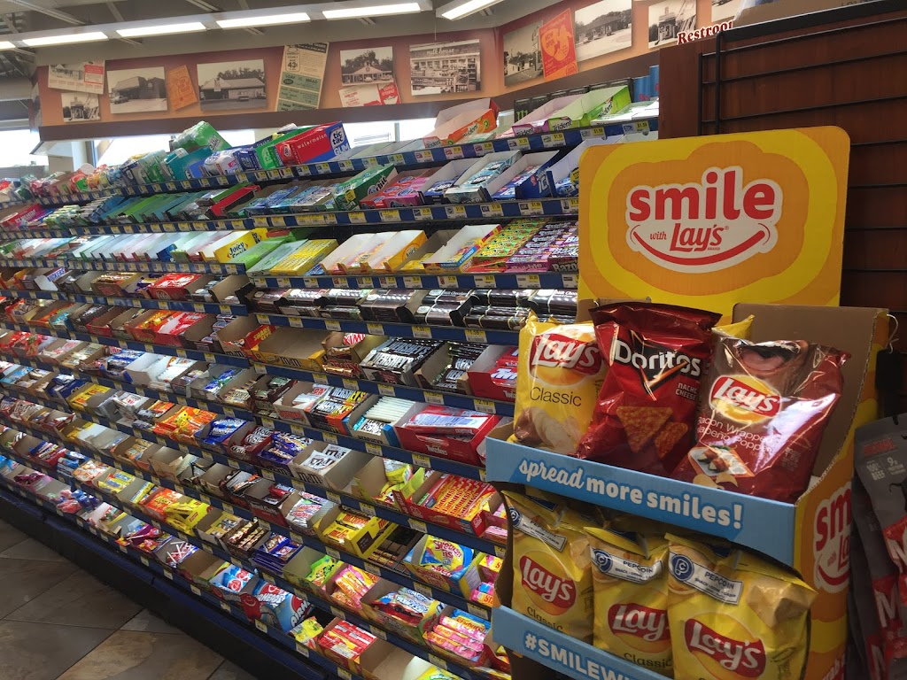 Royal Farms | meal takeaway | 1558 Annapolis Rd, Odenton, MD 21113, USA | 4108742055 OR +1 410-874-2055