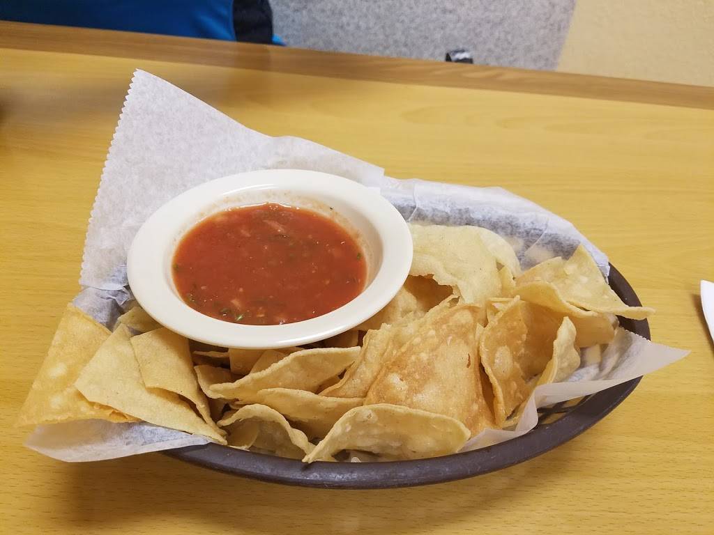 La Pasadita | restaurant | 1963 2nd St, Natalia, TX 78059, USA | 8306631300 OR +1 830-663-1300