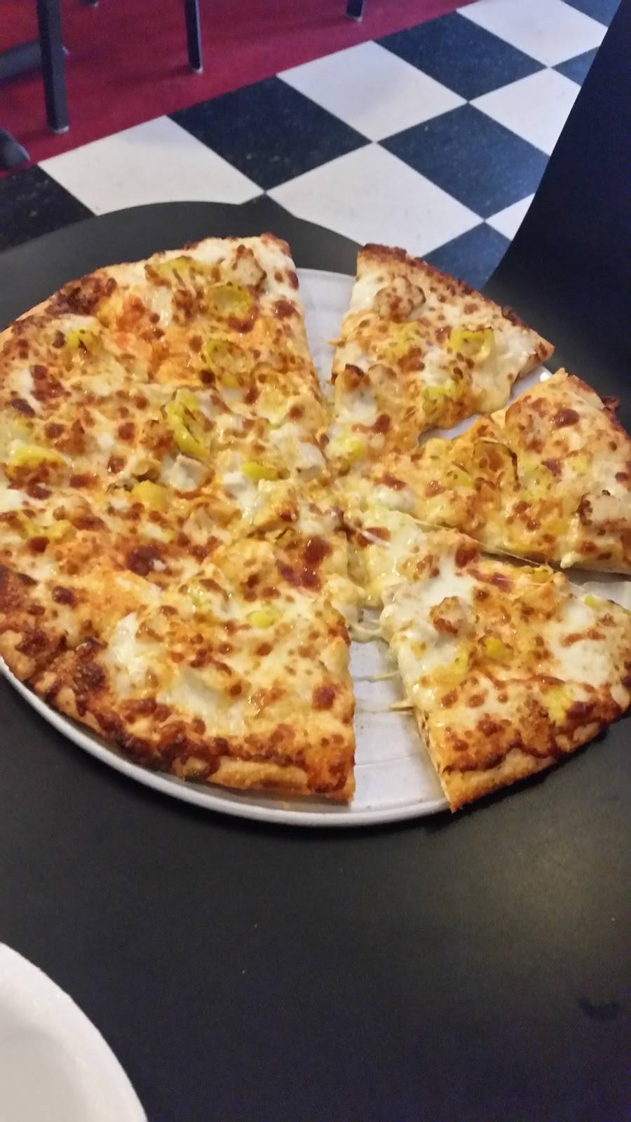 Motown Pizza | restaurant | 5202 US-31E, Westmoreland, TN 37186, USA | 6156447492 OR +1 615-644-7492