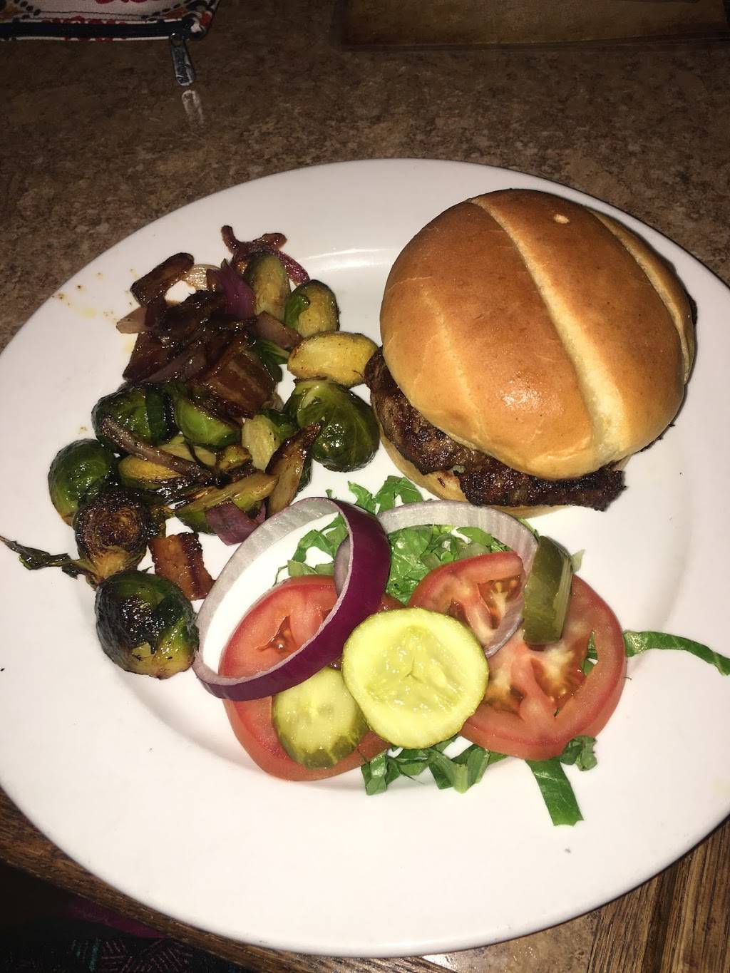 Tap House Pub and Patio | restaurant | 9015 Veterans Memorial Pkwy, OFallon, MO 63366, USA | 6364392390 OR +1 636-439-2390