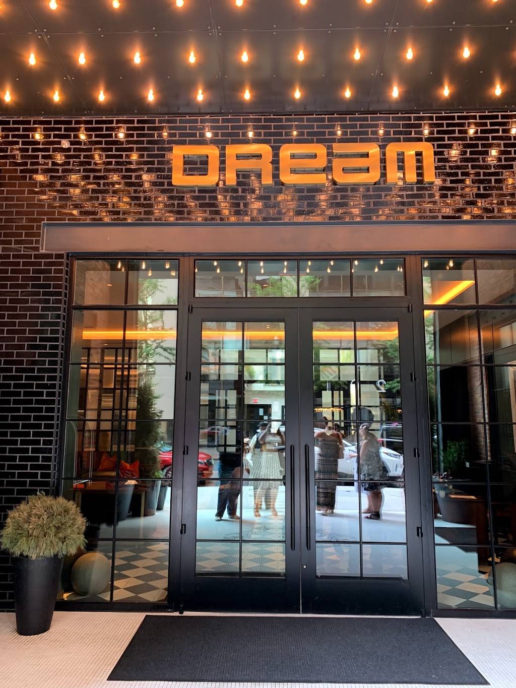 Stateside Kitchen | restaurant | 210 4th Ave N, Nashville, TN 37219, USA | 6156220500 OR +1 615-622-0500