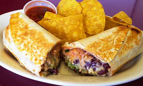 Super Burritos Mexican Grill | restaurant | 453 Ferry St, Everett, MA 02149, USA | 6173870405 OR +1 617-387-0405
