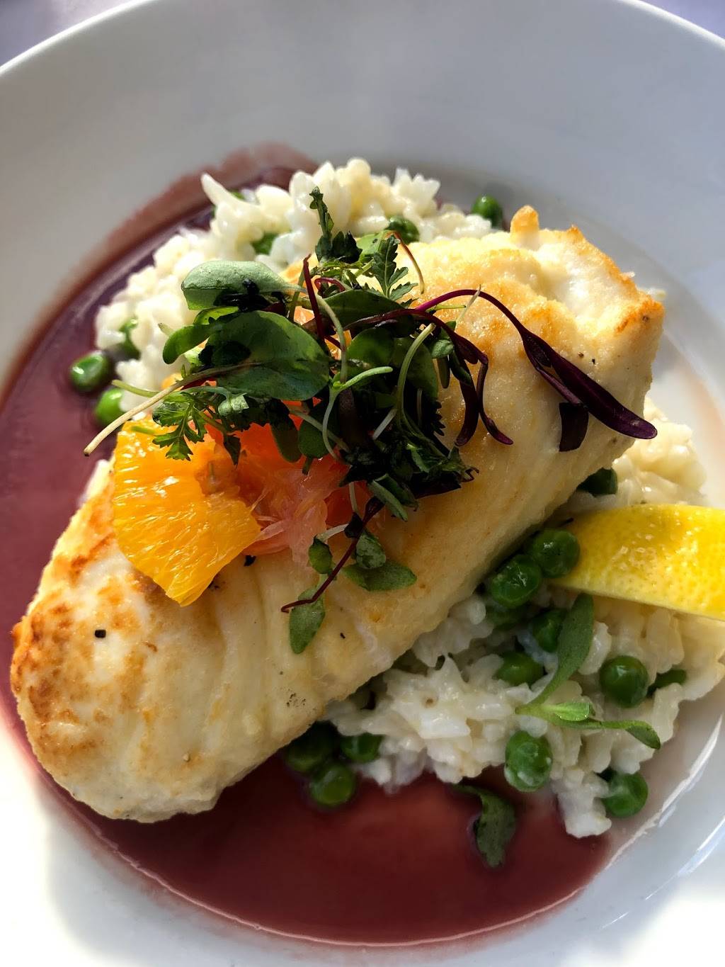 Giannis Steakhouse | restaurant | 635 Lake St E, Wayzata, MN 55391, USA | 9524041100 OR +1 952-404-1100