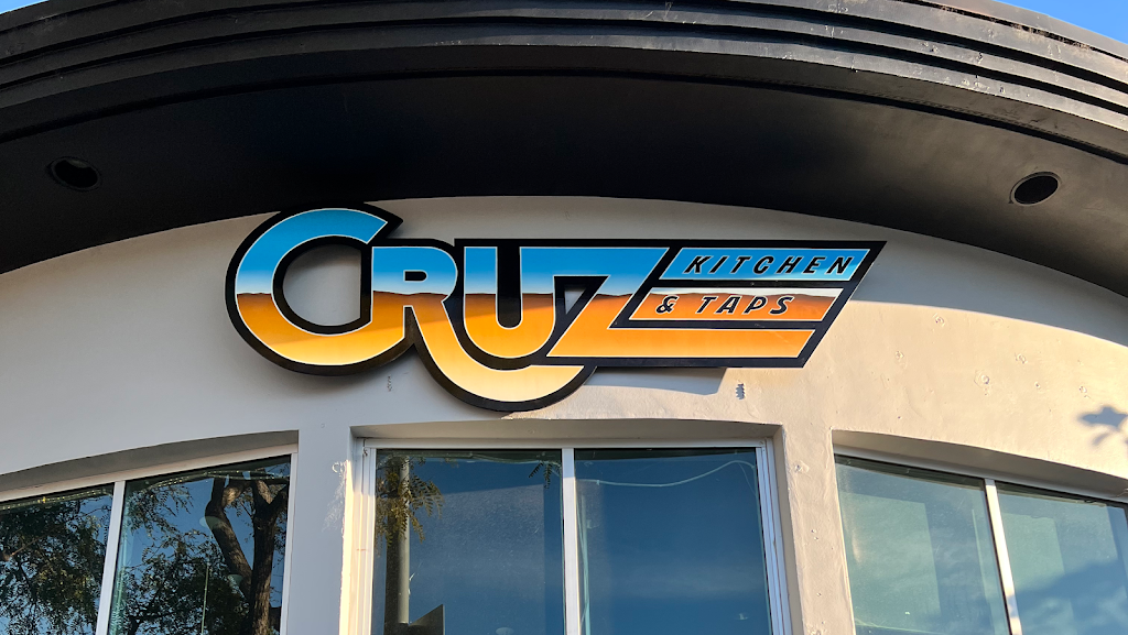 Cruz Kitchen & Taps | restaurant | 145 Laurel St, Santa Cruz, CA 95060, USA | 8317135173 OR +1 831-713-5173