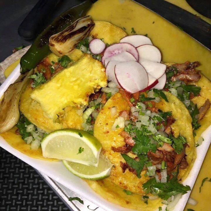 Tacos El Jarocho Veracruzano | restaurant | 1430 S New Braunfels Ave, San Antonio, TX 78210, USA | 2108527930 OR +1 210-852-7930