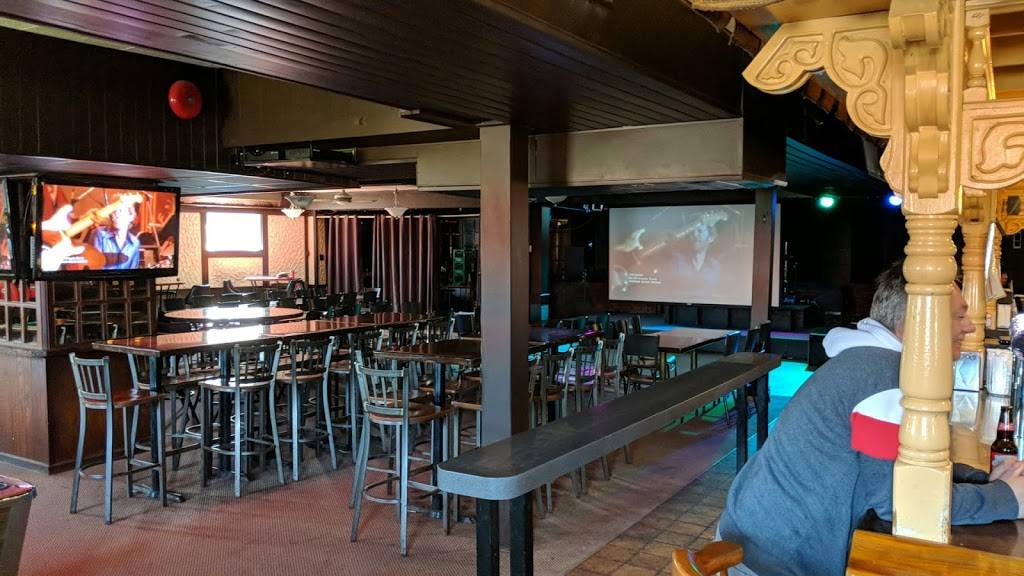 Lions Head Tavern | restaurant | 7880 Wyandotte St E, Windsor, ON N8S 1S9, Canada | 5199454773 OR +1 519-945-4773